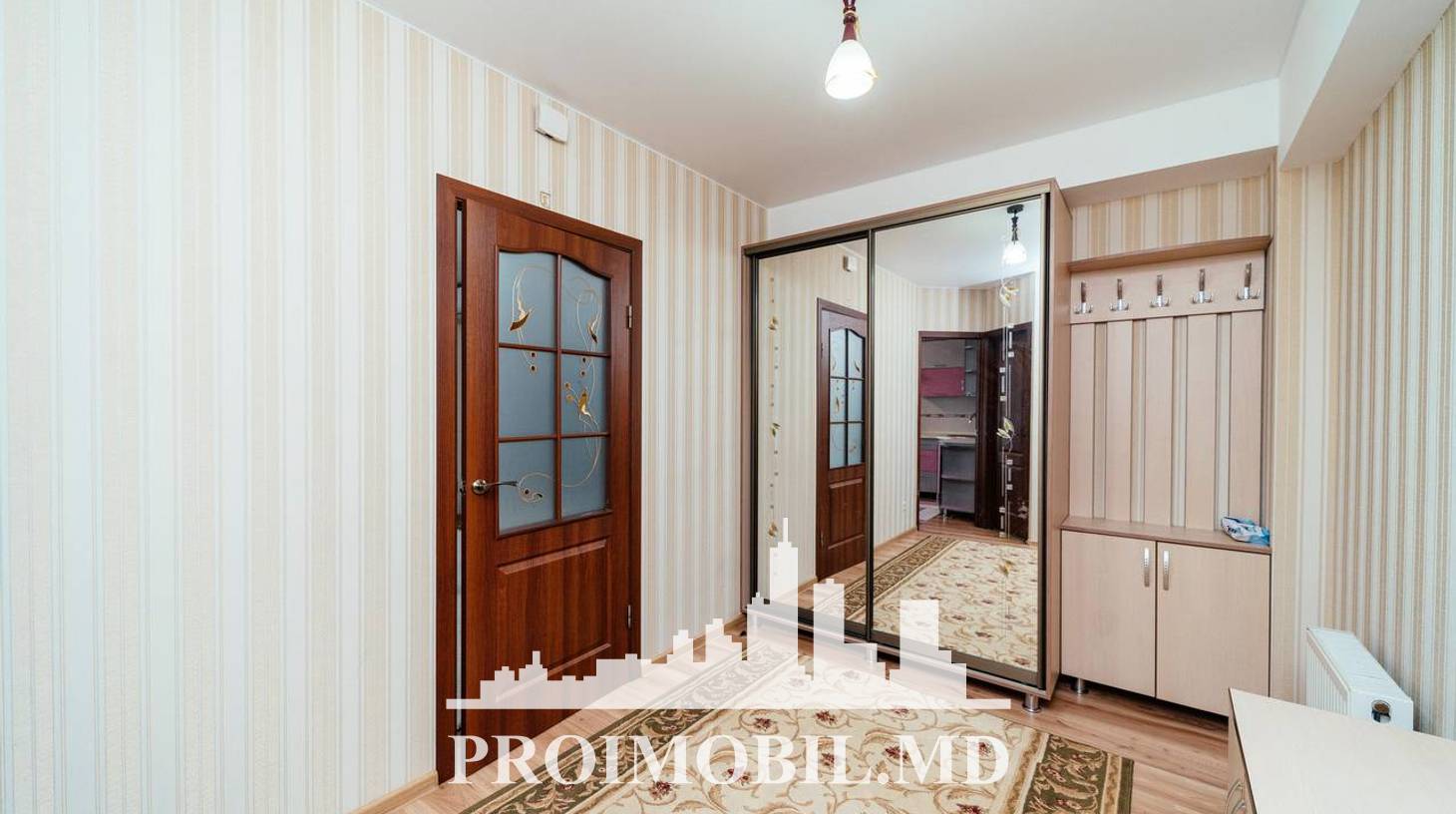 https://images.proimobil.md/IR8sudm01kFEMLIAZLcR2CzHwk8Ay97KsjYuzra1r9g/watermark:0.75:so:0:30:0.39/resize:fill:1460:816:1/gravity:ce/bG9jYWw6Ly8vZXN0YXRlL2xyLzMxMmQ2ZDg3LTI3NzQtNDcxZS1hZDQxLTlmZjM5MzcwMjY5OS5qcGVn