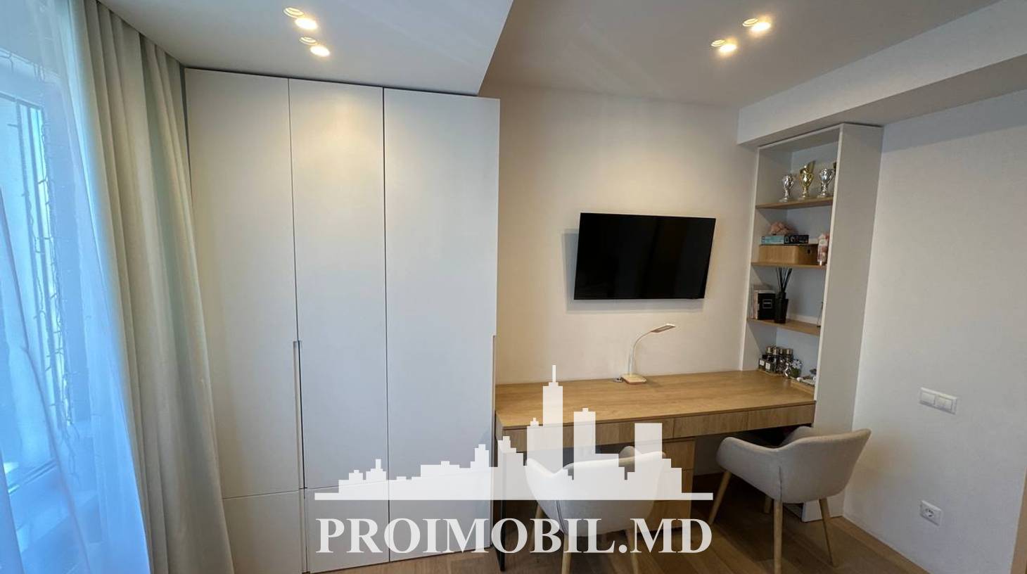 https://images.proimobil.md/IUUA2D1o-UdqemyKM9PlHWp3qgnviTSI_DGhYe9_rfY/watermark:0.75:so:0:30:0.39/resize:fill:1460:816:1/gravity:ce/bG9jYWw6Ly8vZXN0YXRlL2xyLzRlNGU0OWJhLTQwN2EtNDczMi1hYzkyLTkxMzMxYjI4YmJiMC5qcGVn