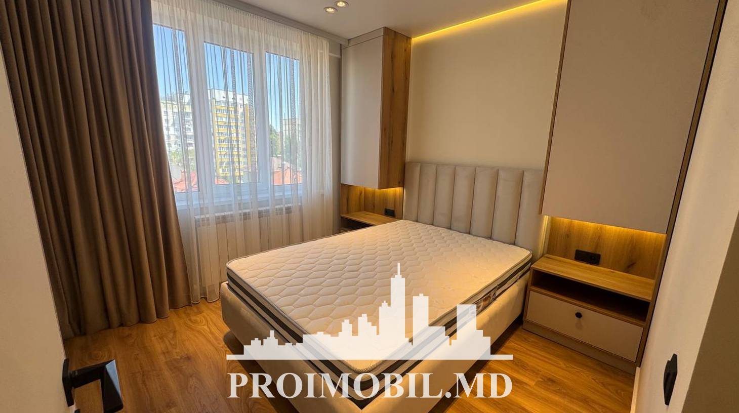https://images.proimobil.md/IUkbYYSg_hm5xVab7yCW7leVdD2jlFFMEGlXNg-W3YQ/watermark:0.75:so:0:30:0.39/resize:fill:1460:816:1/gravity:ce/bG9jYWw6Ly8vZXN0YXRlL2xyLzRkMDdmZjU1LTlmZTEtNDc3MC1iOTE4LWU5N2M5ZGVhY2NiZi5qcGVn