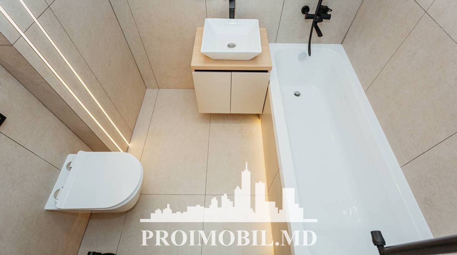 https://images.proimobil.md/IXzhL8dP6gvUaYdmKN55vgsRfjHINdxjEymGXZrjmRM/watermark:0.75:so:0:30:0.39/resize:fill:1460:816:1/gravity:ce/bG9jYWw6Ly8vZXN0YXRlL2xyLzczYTc3NThmLTM4MDItNGZlOS1hMDMxLTg1MjQ1MzhjZWRiMC5qcGVn