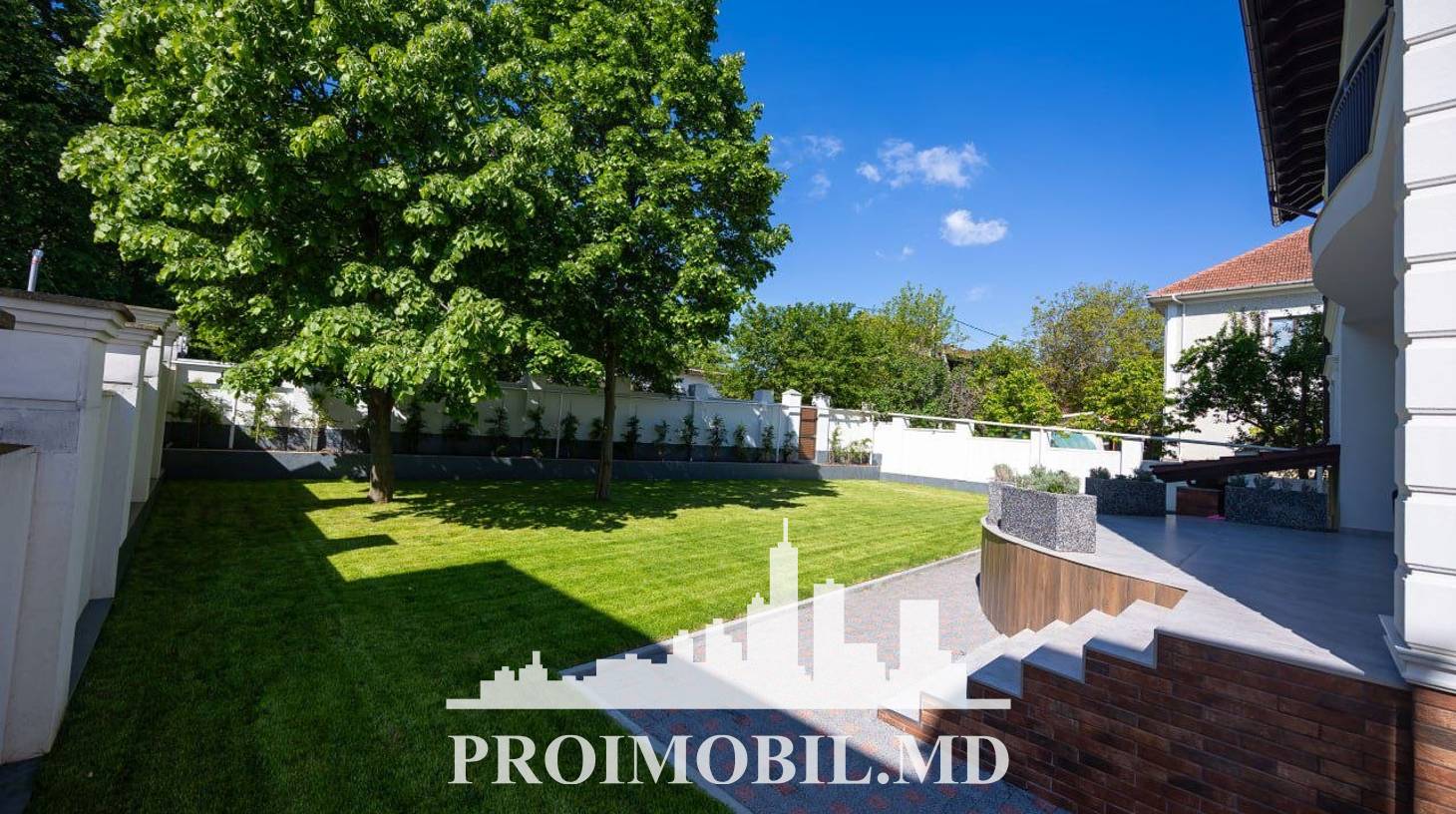 https://images.proimobil.md/IYbvxqfWrMTHqAZJo60PwA1FS1xaJ30o0Nk4rDuwx28/watermark:0.75:so:0:30:0.39/resize:fill:1460:816:1/gravity:ce/bG9jYWw6Ly8vZXN0YXRlL2xyL2YwMDBlZDdiLWQyNTktNDgxOC04OWE4LWRhMDI4MjY1N2NlMi5qcGVn