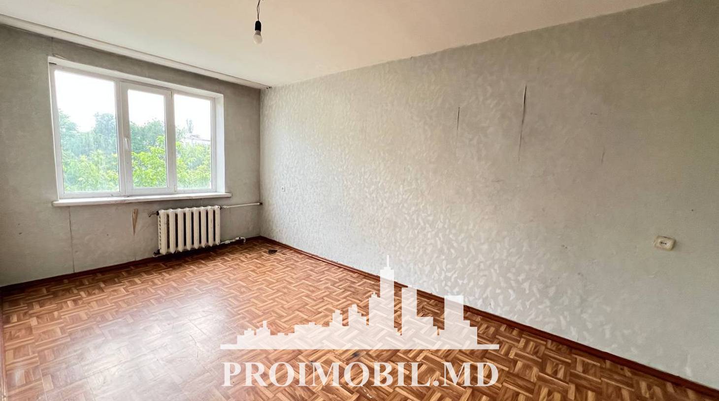 https://images.proimobil.md/IZfdik3OGJ4mm0s0xf6SRyVcrlqLz2-IWG5YXwHRDwM/watermark:0.75:so:0:30:0.39/resize:fill:1460:816:1/gravity:ce/bG9jYWw6Ly8vZXN0YXRlL2xyLzk1ZmE2ZWJiLWQxMjYtNDNjMi1hN2I1LTc2MTk1NzIxM2UyMC5qcGVn