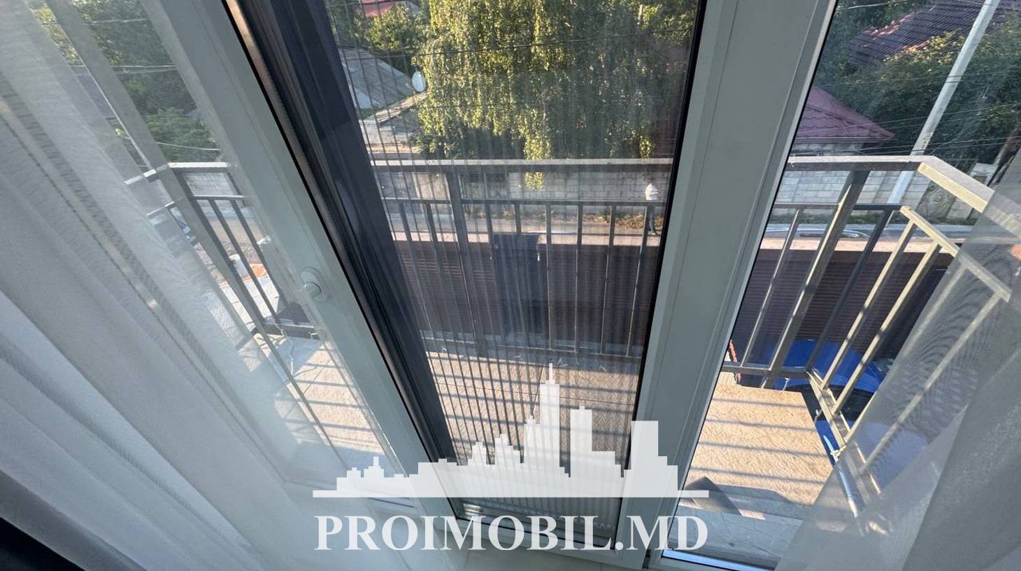 https://images.proimobil.md/IZr_BlWyTJt0S2h5uF5Q-JugATmc840v9iTlB4ClPls/watermark:0.75:so:0:30:0.39/resize:fill:1460:816:1/gravity:ce/bG9jYWw6Ly8vZXN0YXRlL2xyLzk2ZTdiMDg1LTAyY2ItNGJhYS1hM2ZkLTUzM2U0OGEwZTE3NS5qcGVn