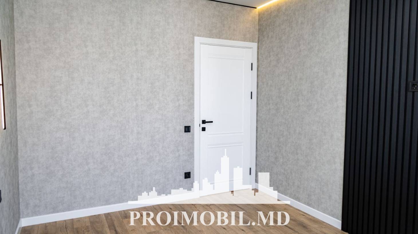 https://images.proimobil.md/IdCiEQToXK0005qSuqIy4ZVB7C_7x7j8_sabSprpZ8Y/watermark:0.75:so:0:30:0.39/resize:fill:1460:816:1/gravity:ce/bG9jYWw6Ly8vZXN0YXRlL2xyLzFiNWQ3ODU5LTllNjktNGI5OC1hNzY5LTdhYTI3Zjk2NjAwZS5qcGVn