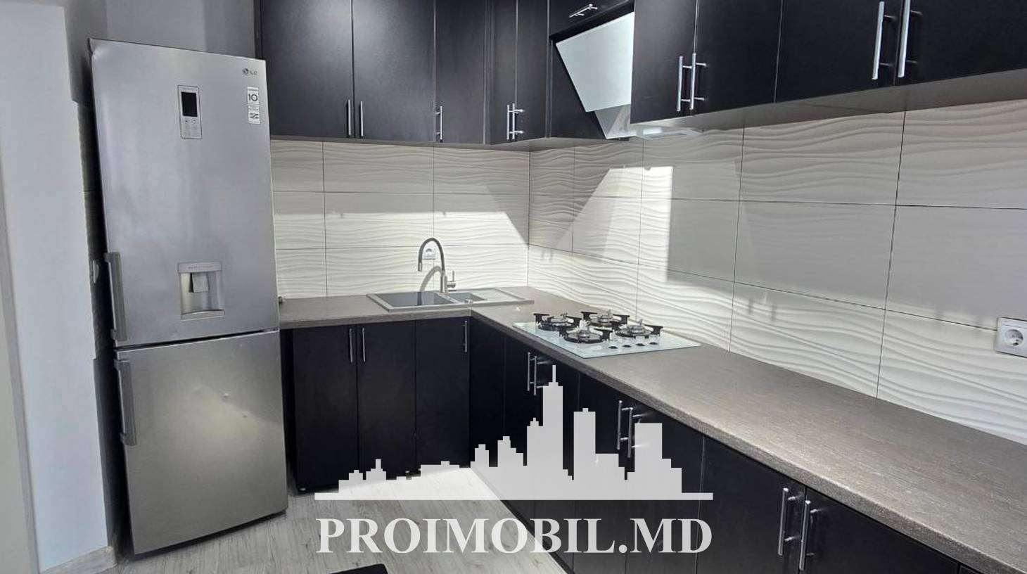 https://images.proimobil.md/Iem9FdqYePfqWguLxFwQk6z-m99X5wUtgMMKV7ilSNM/watermark:0.75:so:0:30:0.39/resize:fill:1460:816:1/gravity:ce/bG9jYWw6Ly8vZXN0YXRlL2xyLzEwOGViNDNhLWJjNGUtNGZlNC05MzFjLTVlMjg4Mzg0YTQxNi5qcGVn