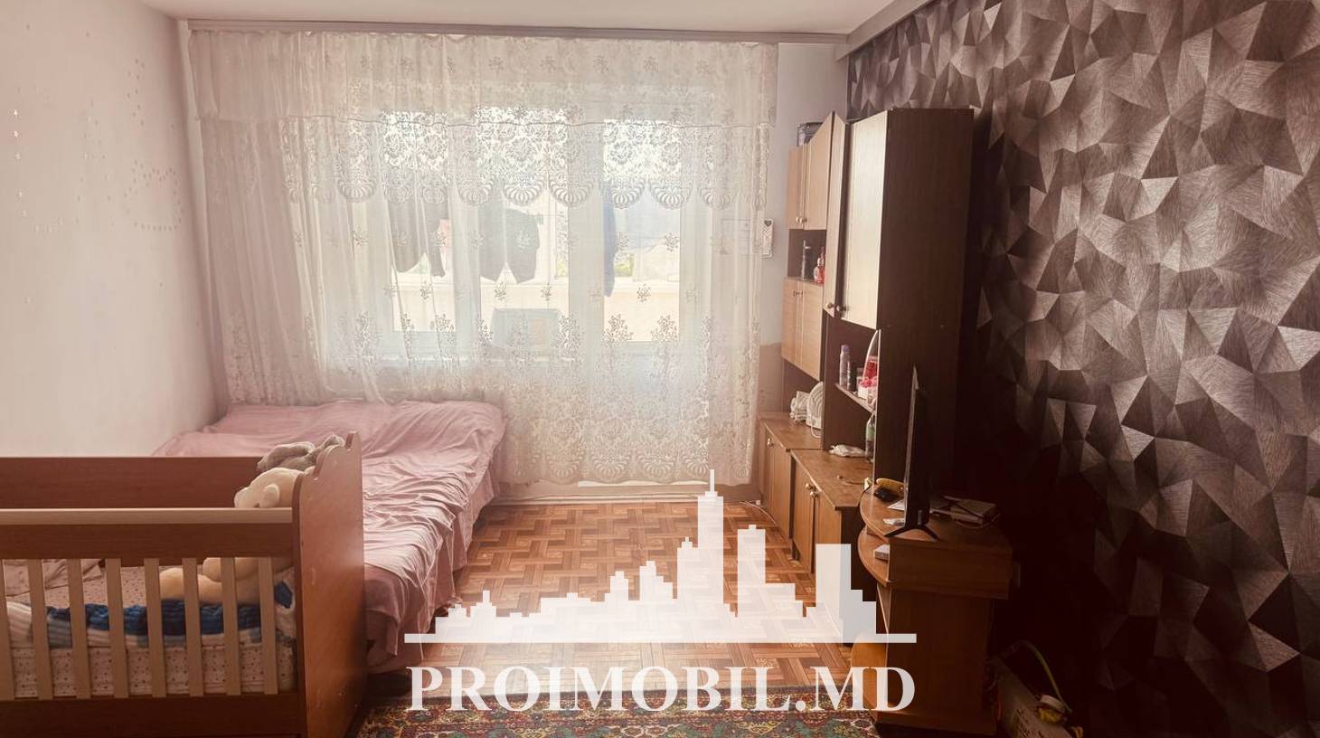 https://images.proimobil.md/Ig4Diw7sbgMcJjVD67hZ3AoCqtMZMmZrZ6Xq12dE7EA/watermark:0.75:so:0:30:0.39/resize:fill:1460:816:1/gravity:ce/bG9jYWw6Ly8vZXN0YXRlL2xyL2RmNmQ0NmM5LWJkZGMtNDBjNi1hMTcwLWY5MTdmZWM0NjBhMS5qcGVn