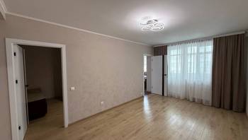 https://images.proimobil.md/IhG1stshH5HwE4obXJkkDJLWA-mzLjKPzUU6t6dRO14/resize:fill:350:198:1/gravity:ce/bG9jYWw6Ly8vZXN0YXRlL2xyLzU2Njk5ZTE1LWEyMmQtNDA1Mi04YjY5LWJkMDViYjljMWE5NS5qcGVn