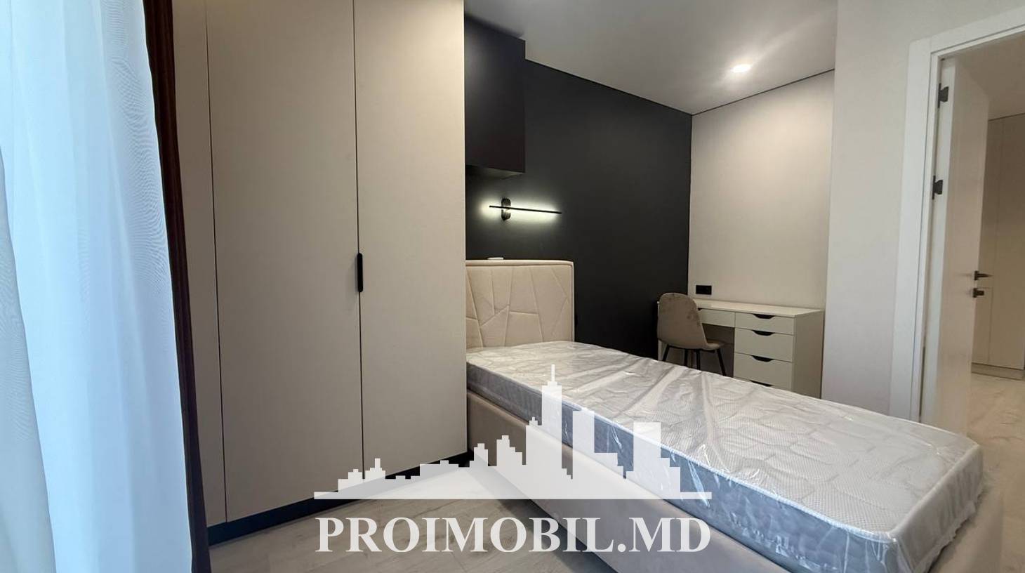 https://images.proimobil.md/In014ibyftHVcpi6yqMAYNj4CQmqUjyfk8R87WG2V-4/watermark:0.75:so:0:30:0.39/resize:fill:1460:816:1/gravity:ce/bG9jYWw6Ly8vZXN0YXRlL2xyLzM2NDVjN2MzLTFjNjctNDQxMy05OTkwLTUwNzQzYjAzZjI3OC5qcGVn