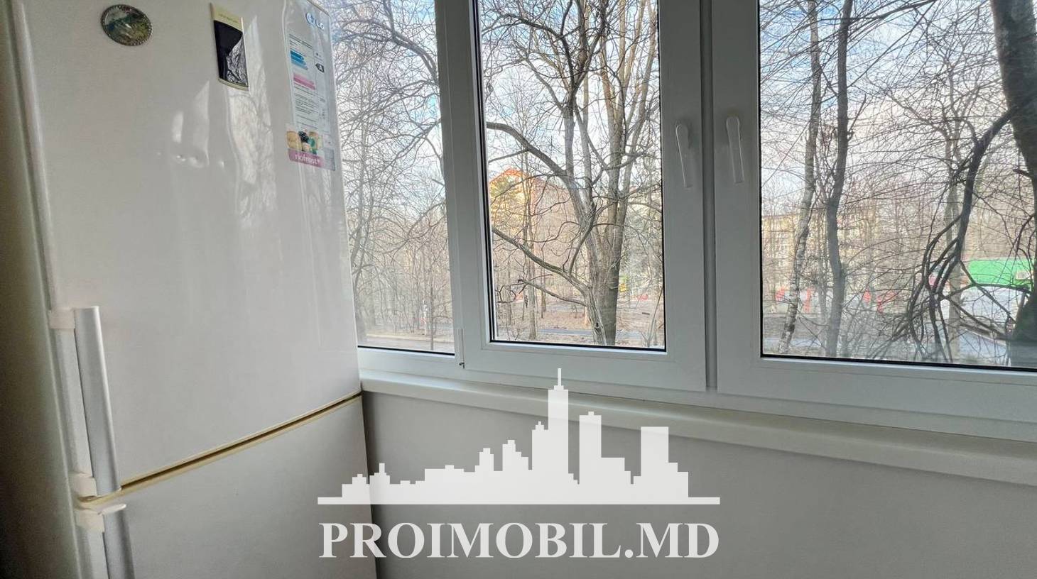 https://images.proimobil.md/IoMo7Jx00k9z7SstR0GCreCkBqVa817ohPXvEUagAug/watermark:0.75:so:0:30:0.39/resize:fill:1460:816:1/gravity:ce/bG9jYWw6Ly8vZXN0YXRlL2xyLzc1OTlkNjhkLTNmN2MtNDhiMy04MjI3LWE2NTk1YjYwNTZiMi5qcGVn