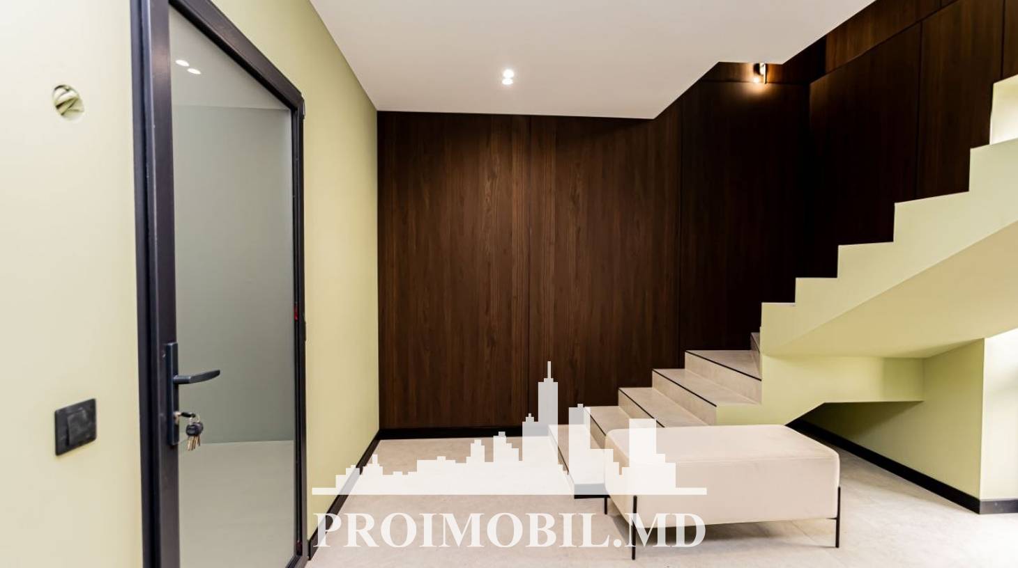 https://images.proimobil.md/IrMrUku9_VO4u_6Fhv7q4DFc1jXiO1igc_Q4kLgE4Zg/watermark:0.75:so:0:30:0.39/resize:fill:1460:816:1/gravity:ce/bG9jYWw6Ly8vZXN0YXRlL2xyL2YzYWNhN2U5LWZiY2UtNGNhZi04Zjg0LTVmM2VkNGY0ZDI3NC5qcGVn