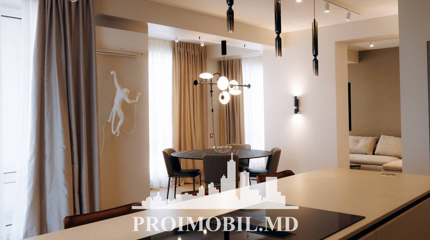 https://images.proimobil.md/IthCUJhHWENHH9EzU52ayVQL5cmxFnoxoyIEaIBKErI/watermark:0.75:so:0:30:0.39/resize:fill:1460:816:1/gravity:ce/bG9jYWw6Ly8vZXN0YXRlL2xyL2I1MzY3ZDdjLTY1MTctNDI4ZS1hNjg0LTI4M2I4YWZmZjFiZC5qcGVn