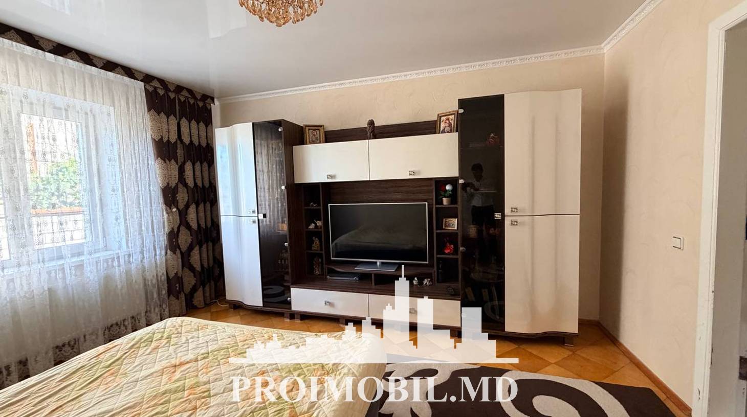 https://images.proimobil.md/IzEOkVQG-JhhlZv9dT3Alw7UofJhcY_Vj--bCM9Iru0/watermark:0.75:so:0:30:0.39/resize:fill:1460:816:1/gravity:ce/bG9jYWw6Ly8vZXN0YXRlL2xyLzRkNGViMGQyLTFjN2MtNDQwZi1iMjQxLTA4OGRhMDZkOWE3NS5qcGVn