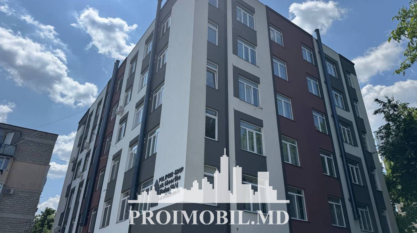 https://images.proimobil.md/J0GXenSQLhyPXHZAID1rRxUrC5jup7i4ddFUFBYqVhM/watermark:0.75:so:0:30:0.39/resize:fill:1460:816:1/gravity:ce/bG9jYWw6Ly8vZXN0YXRlL2xyLzZlYmZkYjBiLTM4OTktNDIxNC1hNzUzLTZiMDU3NTJkODJmZS5qcGVn