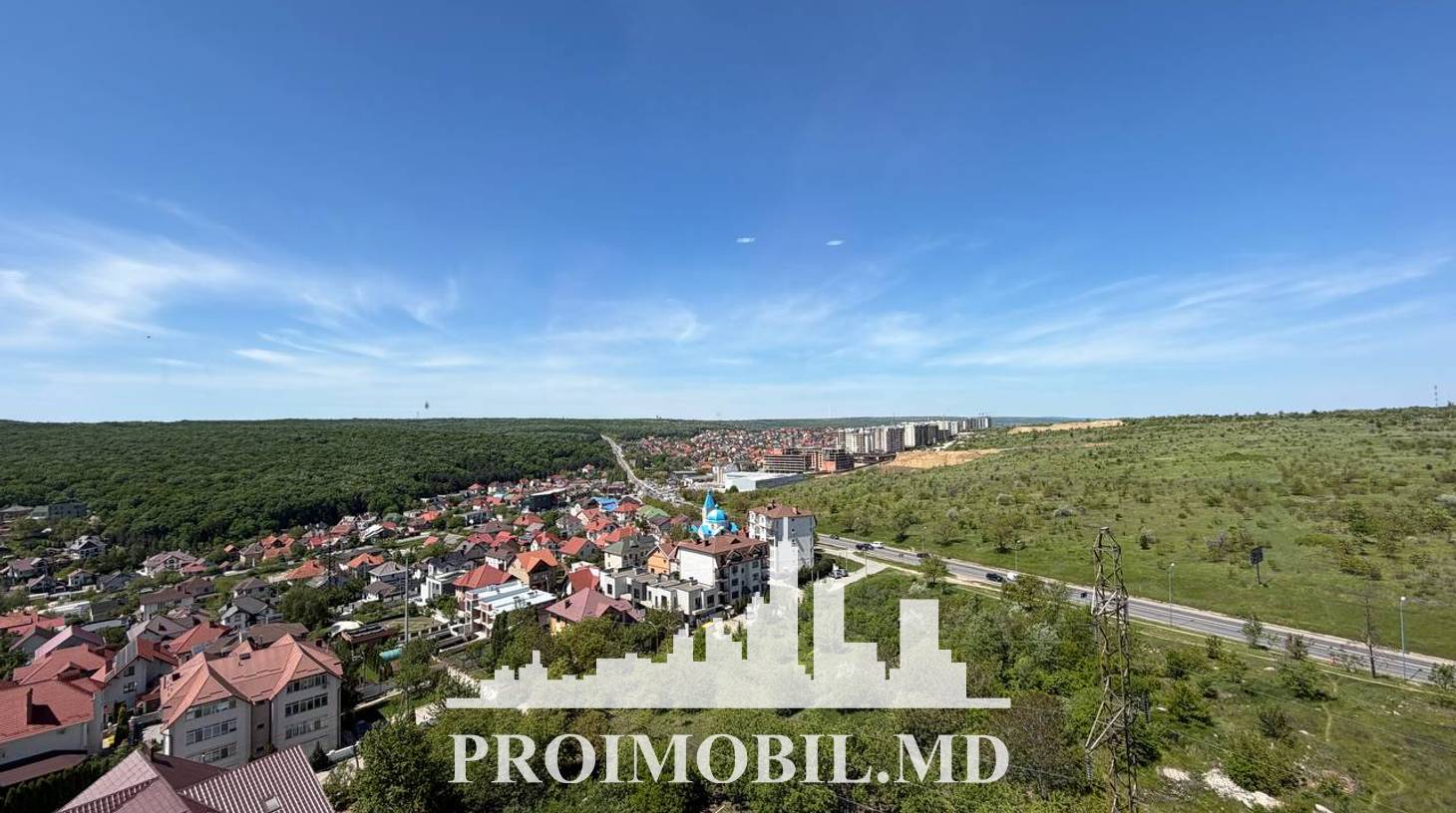 https://images.proimobil.md/J0KGJLG8WFiYSZt5L9zqfv0GYMqUSjMjzM1DtWmCFtM/watermark:0.75:so:0:30:0.39/resize:fill:1460:816:1/gravity:ce/bG9jYWw6Ly8vZXN0YXRlL2xyLzJiMzVmODRlLWNmMTctNGEyNS05ODU1LTg0MzYyODZhNjczNS5qcGVn