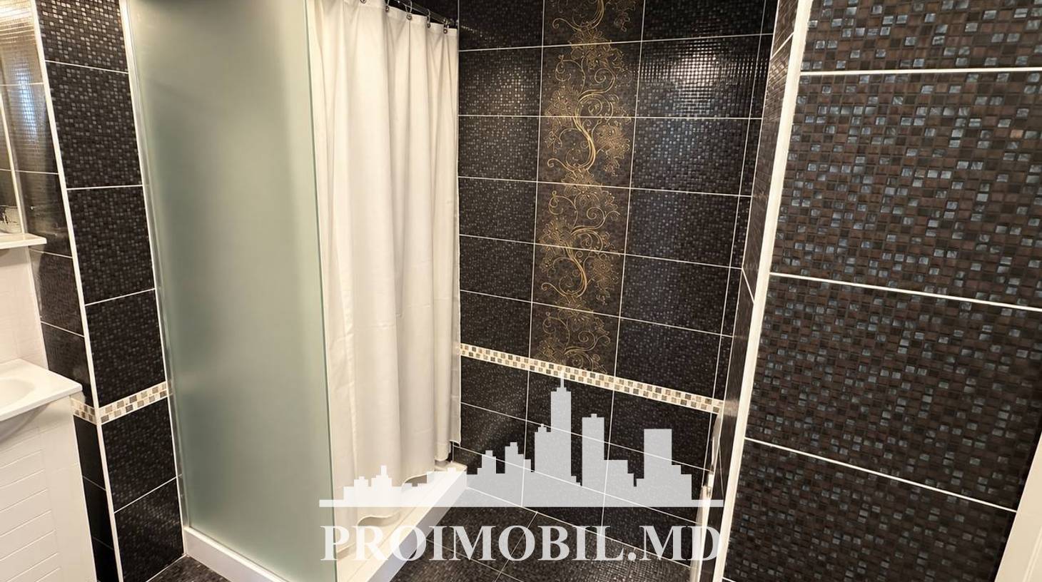 https://images.proimobil.md/J0RHAcac3nbpYWz8CxKZzmfWGGhE7Q0KNy5in6n1ZN8/watermark:0.75:so:0:30:0.39/resize:fill:1460:816:1/gravity:ce/bG9jYWw6Ly8vZXN0YXRlL2xyLzczMzkwZjI5LTEyYzgtNDI4MS05MzExLTliNDdkMTJlYTZhMy5qcGVn