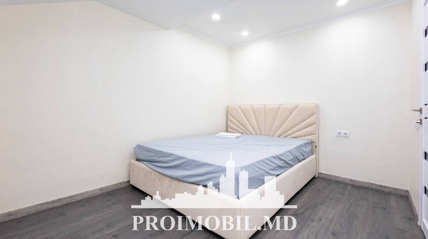 https://images.proimobil.md/J1-_LXVfRiP87f9t9ddUNq1SGuYfTFK0x3JQrTYXYjk/watermark:0.75:so:0:30:0.39/resize:fill:1460:816:1/gravity:ce/bG9jYWw6Ly8vZXN0YXRlL2xyL2YwODYwMDJlLWRmMjEtNDQxNC1hNjI0LTJjYmRiNjFhZjViOS5qcGVn