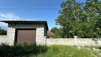 https://images.proimobil.md/J3_mPFwbqrtUlh2LbOOHsTAWg5ROljSMTDfTOcYLOT4/resize:fill:350:198:1/gravity:ce/bG9jYWw6Ly8vZXN0YXRlL2xyLzBlN2I0MTY5LWVkNTctNDExNi1iYWFiLTQ4ZmM3ZTU2YTM3OS5qcGVn
