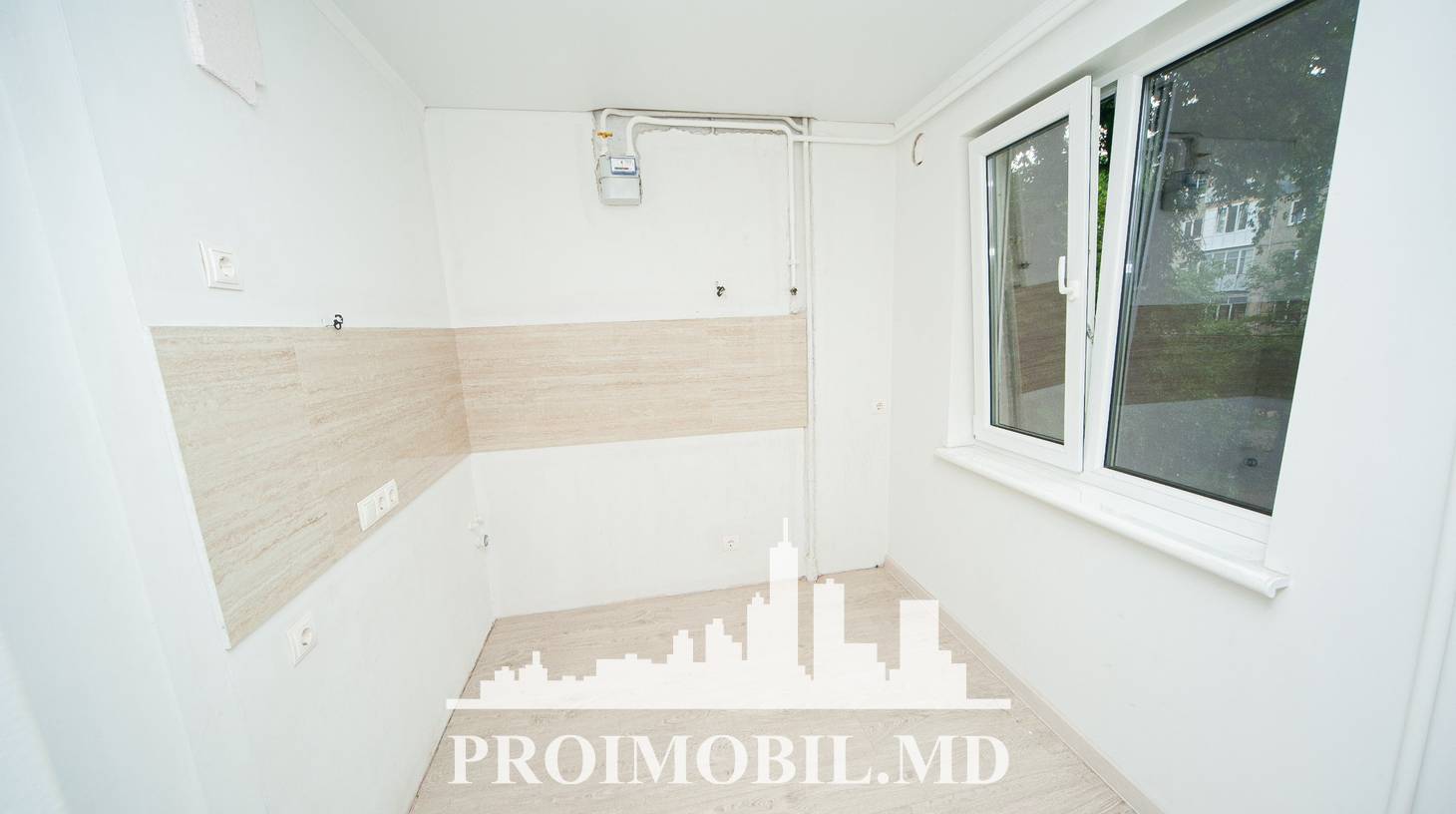 https://images.proimobil.md/J3wBL3Z6nmu7pQXl0UfvO_IFJngnZ8Ve-hfx0Zi1TuE/watermark:0.75:so:0:30:0.39/resize:fill:1460:816:1/gravity:ce/bG9jYWw6Ly8vZXN0YXRlL2xyLzYxMDBjZTI4LTE1MGUtNGIwOS05NDhiLWZlN2JhZDU3MDM0MC5qcGVn