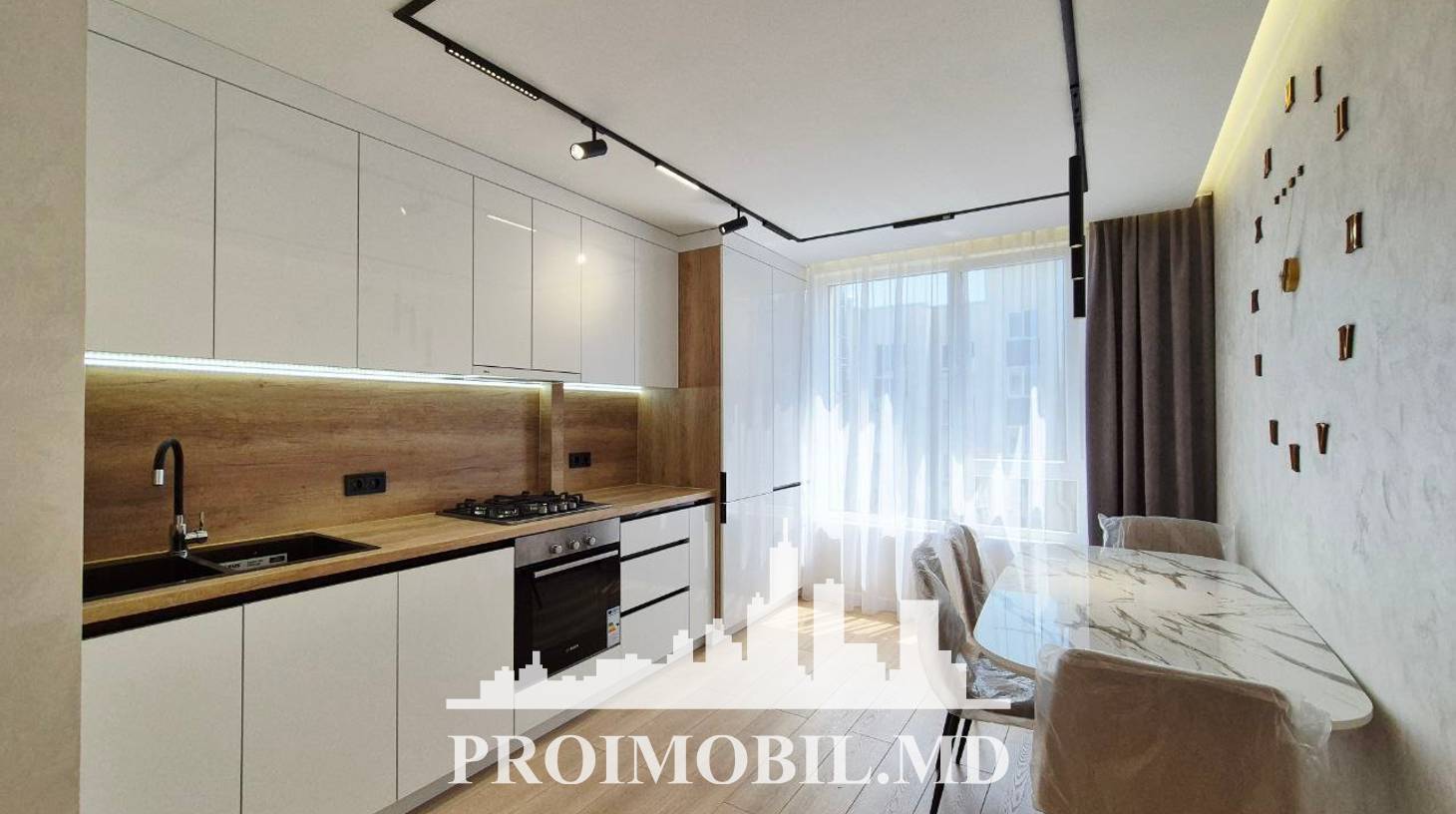 https://images.proimobil.md/J6OI9wGanZrUir2cJaG8qsngBmBMv4SnIq7XuLuL6J0/watermark:0.75:so:0:30:0.39/resize:fill:1460:816:1/gravity:ce/bG9jYWw6Ly8vZXN0YXRlL2xyLzNlYjQyZGY1LTdmOWYtNGFjNy1hMGRjLTcwMTkzODdlNzQ5Zi5qcGVn