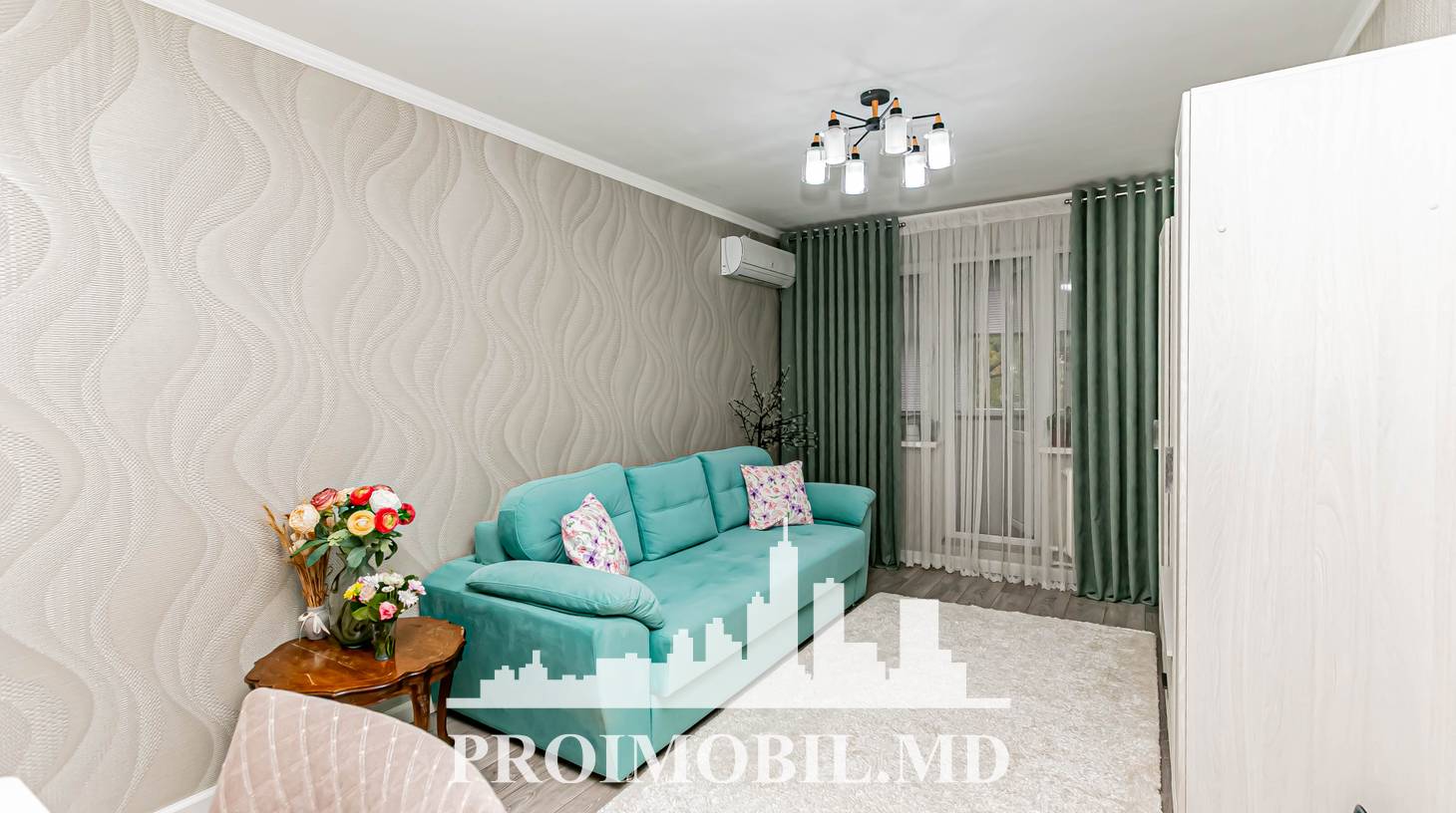 https://images.proimobil.md/J6iXRnBOPX8csm0DI87_LXxwbVLcgEaJbh9AgBEDw3E/watermark:0.75:so:0:30:0.39/resize:fill:1460:816:1/gravity:ce/bG9jYWw6Ly8vZXN0YXRlL2xyLzJiM2ZiM2VmLTA5MjUtNGM5YS05YzAzLTA2MTk2YTA2YmZmMS5qcGVn