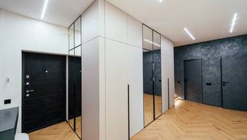https://images.proimobil.md/JAJ7EDzbHrxwUfpTRDqVd22G2ZmArNiBRx3QKp1Ezlo/resize:fill:350:198:1/gravity:ce/bG9jYWw6Ly8vZXN0YXRlL2xyL2Q5YjFhMDEyLTBkYjMtNGNmYS1hZmI5LTdhYzVmODFhZDljNy5qcGVn