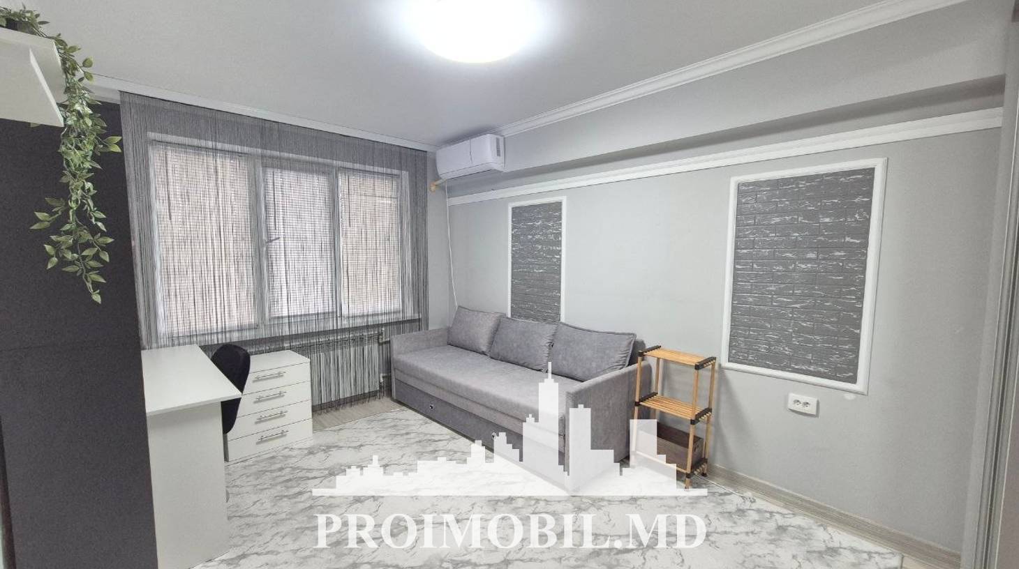 https://images.proimobil.md/JA_ylWTMGkHY2yV8qzHCQ5HqN1YauVIvk2ges3KcSU8/watermark:0.75:so:0:30:0.39/resize:fill:1460:816:1/gravity:ce/bG9jYWw6Ly8vZXN0YXRlL2xyL2UzYjYxZjYyLWIxZTEtNDA5ZS1iMzdjLTUyMDQ3YzVlYzIzYi5qcGVn