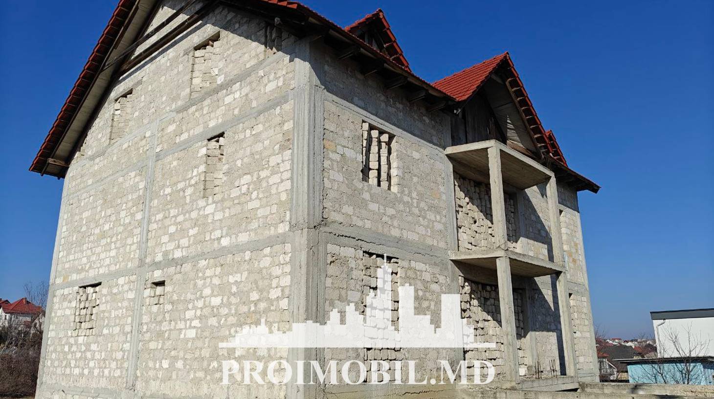 https://images.proimobil.md/JAfouStF59PzxOSzTE1F29IYiyrF4K_GQ4oMfNgTj2s/watermark:0.75:so:0:30:0.39/resize:fill:1460:816:1/gravity:ce/bG9jYWw6Ly8vZXN0YXRlL2xyL2Y1OWI0MDQyLTg1NGYtNDczMy1hZjQxLWYxNTNmMDczY2Q5Ni5qcGVn