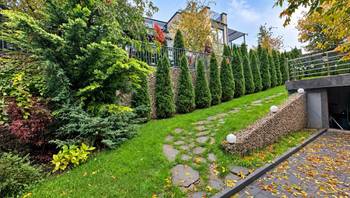 https://images.proimobil.md/JB15cuoCjXwwtqVDXDQdlyk4flwGlAuxgVBHR6cgoyc/resize:fill:350:198:1/gravity:ce/bG9jYWw6Ly8vZXN0YXRlL2xyLzYyZmJlNGRjLTBkODAtNGVhZC1iYTg1LTA2NWI3YjI2ZDQwMS5qcGVn