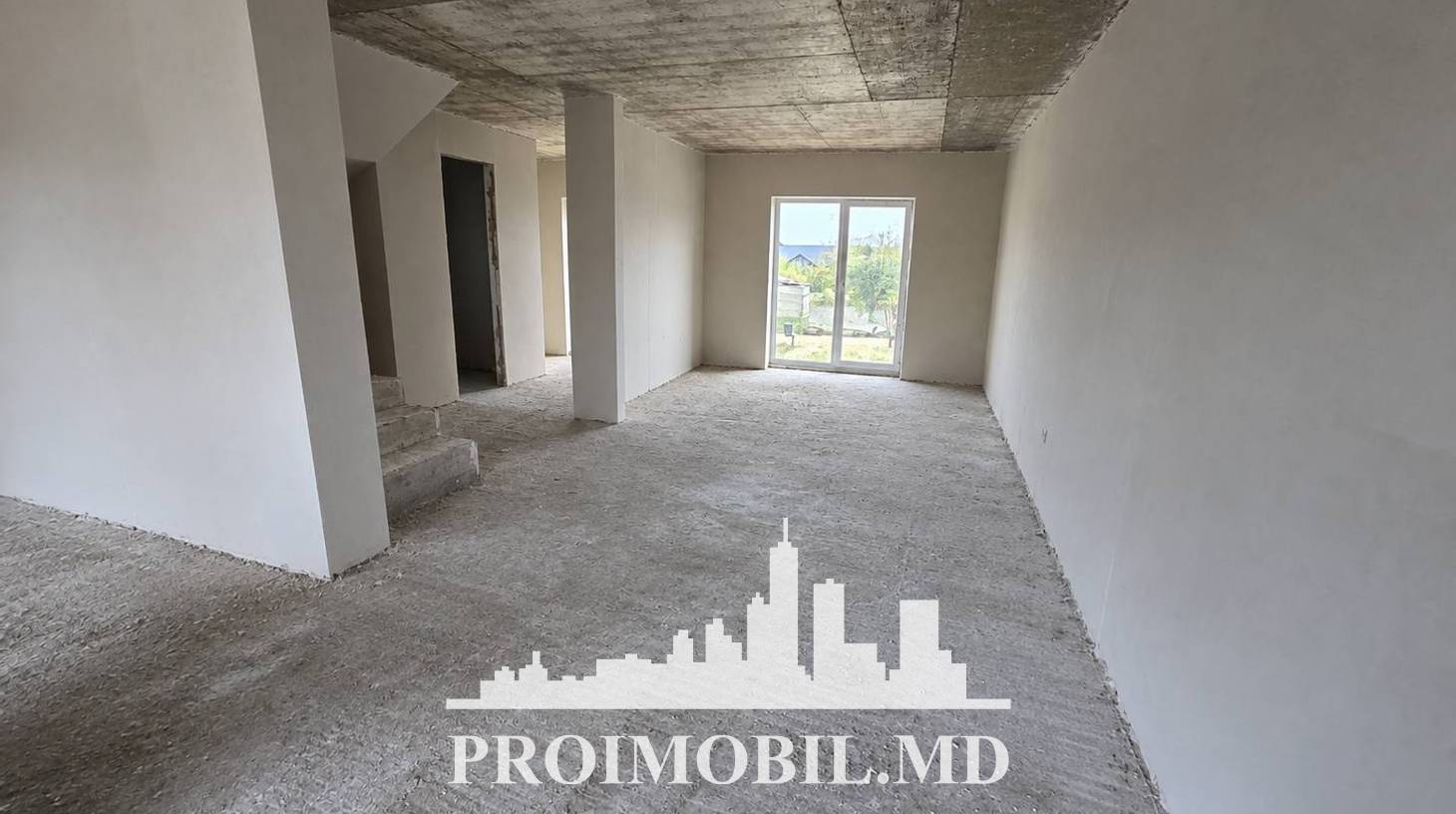 https://images.proimobil.md/JCImUu6lj_DK3slvYBiUBO4Um6yohw0HmAcvYCe9Z9Y/watermark:0.75:so:0:30:0.39/resize:fill:1460:816:1/gravity:ce/bG9jYWw6Ly8vZXN0YXRlL2xyLzA1YWIxMWJhLTIxODktNDdjNS1iNTM3LWY5ZGZhNWNiZDlmYS5qcGVn