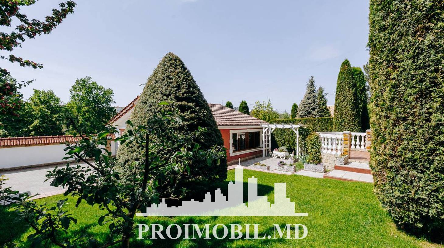 https://images.proimobil.md/JGq4esJIjNhSHh9Irl1Lsnidj2uvjpTPFjOcdU3nJhk/watermark:0.75:so:0:30:0.39/resize:fill:1460:816:1/gravity:ce/bG9jYWw6Ly8vZXN0YXRlL2xyLzJiYjVkYWNiLTZmMTQtNDAxNC1iYmQwLTgzMDlkNDkzYzAwYi5qcGVn