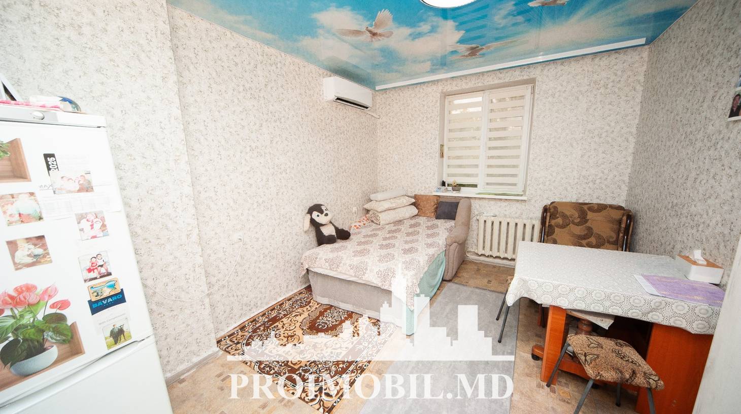 https://images.proimobil.md/JIhDjNKsUNly-zLNmk8zd92obxjbWmCcfNvkkBKoA6E/watermark:0.75:so:0:30:0.39/resize:fill:1460:816:1/gravity:ce/bG9jYWw6Ly8vZXN0YXRlL2xyLzA4OWUwNDMyLTY4MGEtNGMzNC1hMzRhLTAxMzEwNjE5NDNlMy5qcGVn