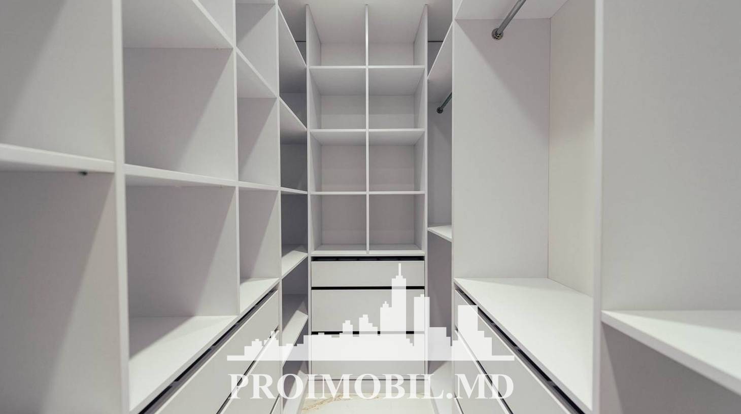 https://images.proimobil.md/JM2GGGZMPKbV6oC523qY6zsE9pfYs6ShmMwmp8xOOgc/watermark:0.75:so:0:30:0.39/resize:fill:1460:816:1/gravity:ce/bG9jYWw6Ly8vZXN0YXRlL2xyLzNlYjMyZWE2LTZlMzAtNDlmNi1hZDFmLWY1YjRjYmZmM2QyNi5qcGVn