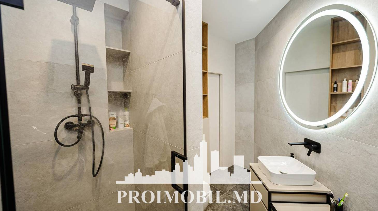 https://images.proimobil.md/JN4jrbKKL-mxE3TPEx3i8qlkHo711SnSq8fSBxU3CnQ/watermark:0.75:so:0:30:0.39/resize:fill:1460:816:1/gravity:ce/bG9jYWw6Ly8vZXN0YXRlL2xyL2FkYWViY2Y5LTU1NmYtNGE5MS1hOWZlLWViOGM4ODVhOTA2Yy5qcGVn