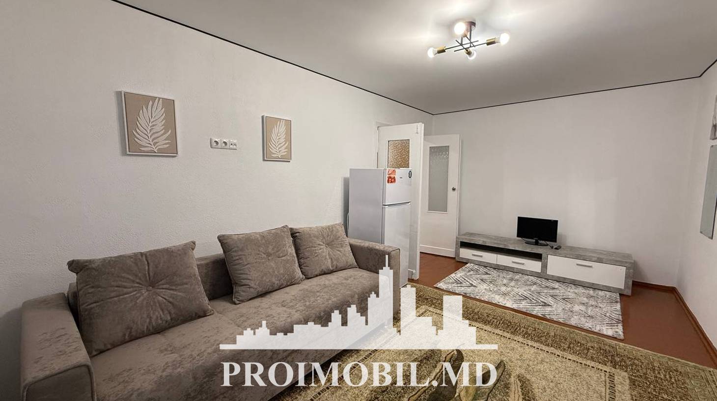 https://images.proimobil.md/JOCX1Gra688fAm1mPn9DRZXX5UEx10t826ujS7Ow_yo/watermark:0.75:so:0:30:0.39/resize:fill:1460:816:1/gravity:ce/bG9jYWw6Ly8vZXN0YXRlL2xyL2FlYWQxOWQ2LTJiNjItNGFlMi1hYzUyLWI3OWZhNjZhNDVhNi5qcGVn