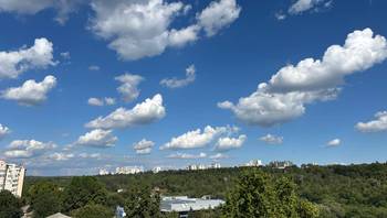 https://images.proimobil.md/JPNukV6AI7CvykJoznITo6x0V06FALAeLSlbCkPIqkg/resize:fill:350:198:1/gravity:ce/bG9jYWw6Ly8vZXN0YXRlL2xyLzQwMmM0ZTA2LWY2NzEtNDc0YS05NGFiLTVlZTg1YTlmOGNhOC5qcGVn