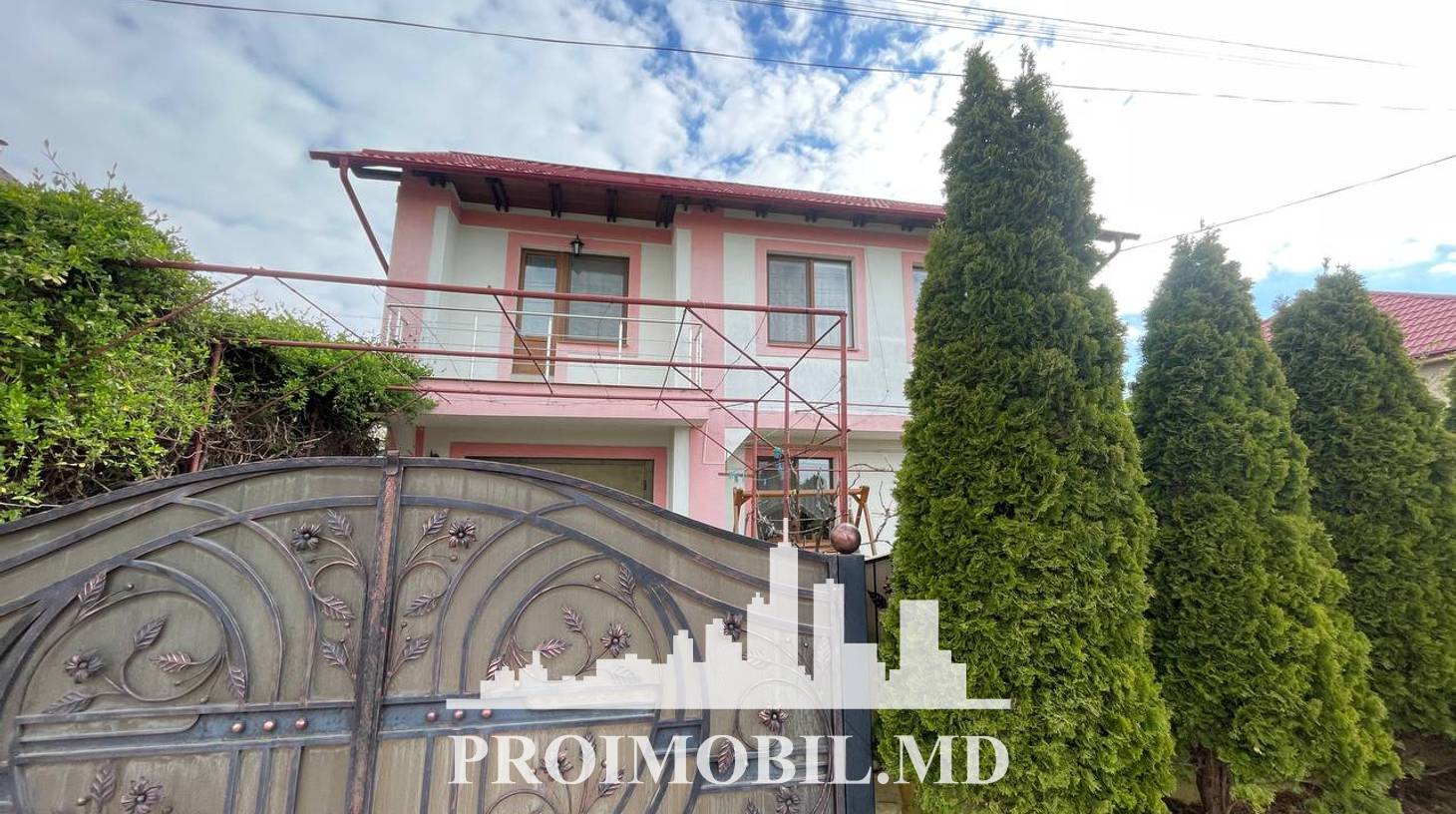 https://images.proimobil.md/JRxjUhgv88SnLSyC6D3wLAWUHgCiR-vQ1suG4EqyiOI/watermark:0.75:so:0:30:0.39/resize:fill:1460:816:1/gravity:ce/bG9jYWw6Ly8vZXN0YXRlL2xyLzg2NTY1MzAwLWVmMjUtNDdhYS1hMjc3LTE5M2M4ZWNlZjdlMi5qcGVn