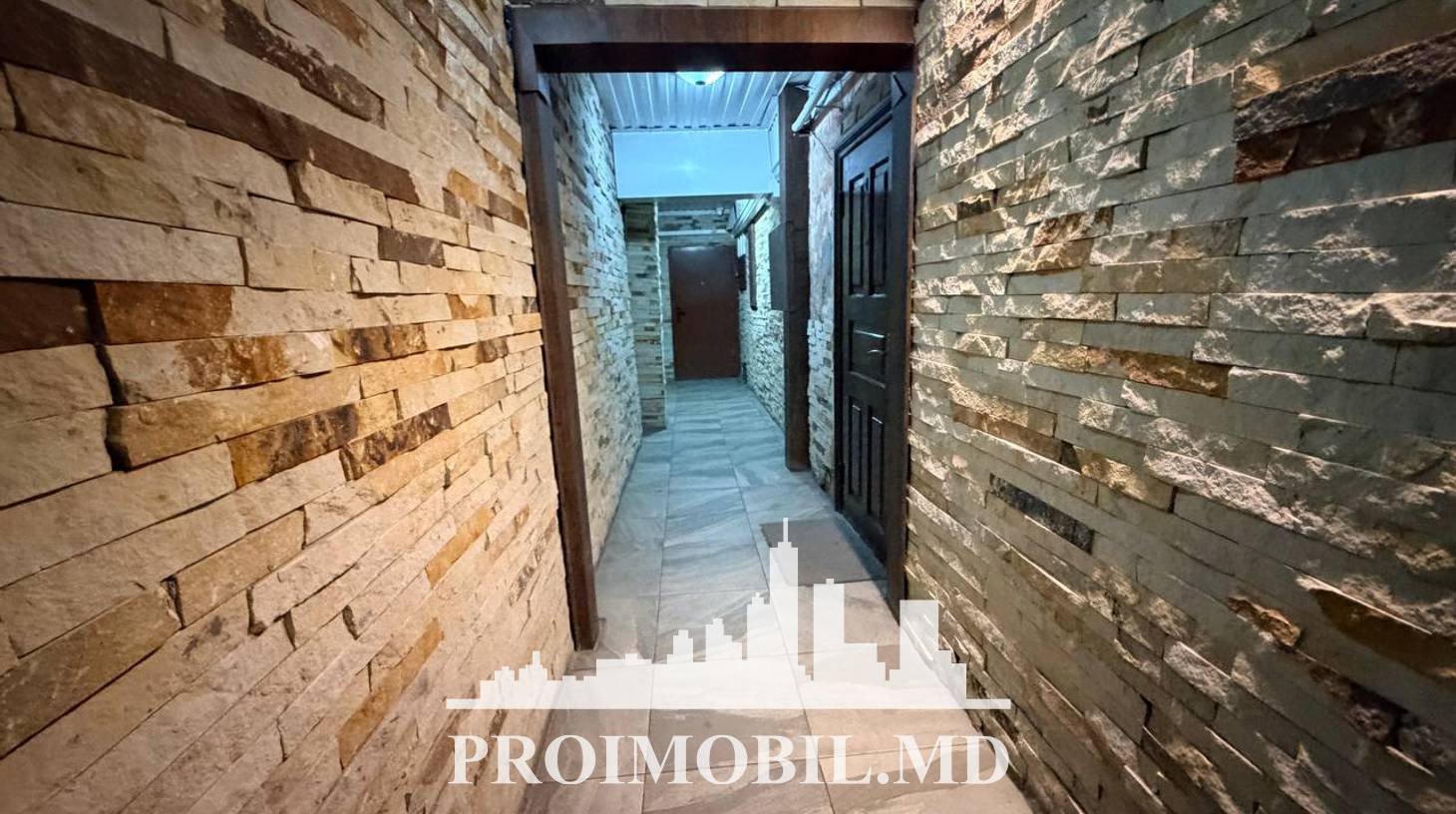 https://images.proimobil.md/JS2Y1BQ0SZNcG3Lp8DIny7G8IYyaRxRVazaqvN3pXcM/watermark:0.75:so:0:30:0.39/resize:fill:1460:816:1/gravity:ce/bG9jYWw6Ly8vZXN0YXRlL2xyLzJmZjI0MDAxLWIyZTItNDM0NC05MzgzLWVhYjdlNmU1ZDQ1Yy5qcGVn