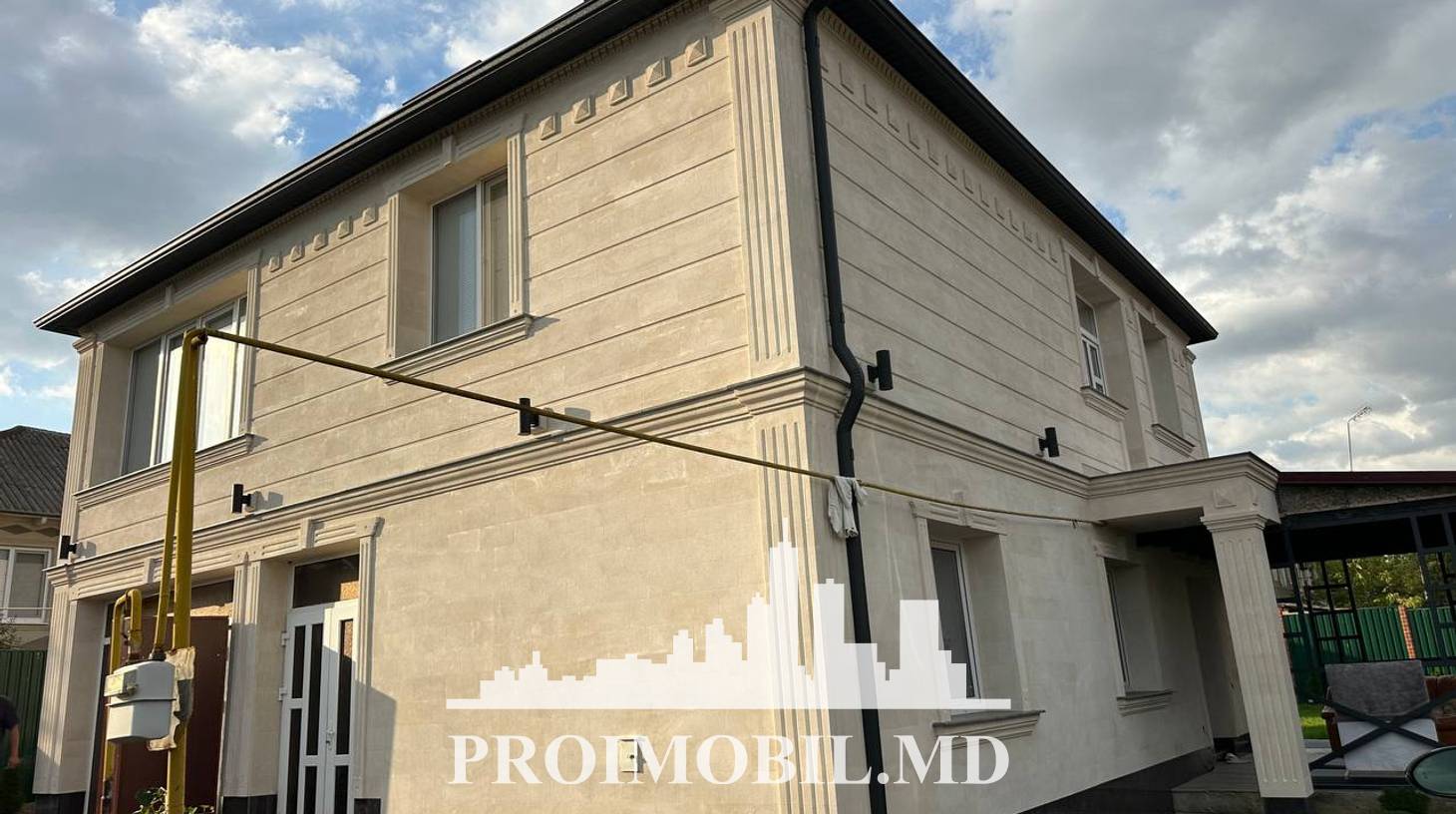https://images.proimobil.md/JTMGoIgEG54QA-ZNz12uVgvxdiI6zuGfG_nh_F4toqI/watermark:0.75:so:0:30:0.39/resize:fill:1460:816:1/gravity:ce/bG9jYWw6Ly8vZXN0YXRlL2xyLzdkMjFhMGFlLWM0YjEtNGIxYy1hMGY5LTRlNjI2MDlmNzkwMS5qcGVn