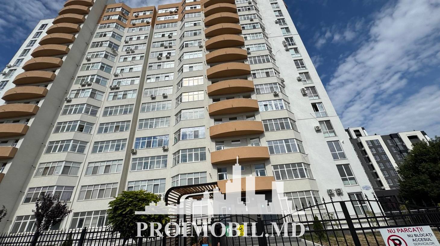 https://images.proimobil.md/JVP8bkl7c2Uf6DkJMGZRT0pXS82Jr4ZnQPACzpsROoU/watermark:0.75:so:0:30:0.39/resize:fill:1460:816:1/gravity:ce/bG9jYWw6Ly8vZXN0YXRlL2xyL2I2NDY0ZTE3LTBmMDEtNDMxYi1iNDBmLWM3ZGZkOWIxYTNkYS5qcGVn