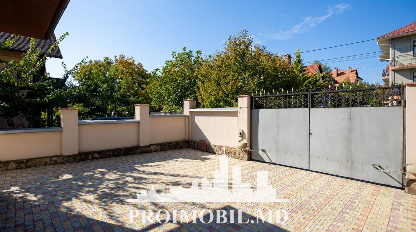 https://images.proimobil.md/JXWlfVj6NCZtVi7rxsJfivYszlVVBBGrgB2KuIZigxk/watermark:0.75:so:0:30:0.39/resize:fill:1460:816:1/gravity:ce/bG9jYWw6Ly8vZXN0YXRlL2xyL2IyYjNhYjhiLTZkOTQtNGZmZi1iMWM2LTUwZWEyYTFiYmE4Zi5qcGVn