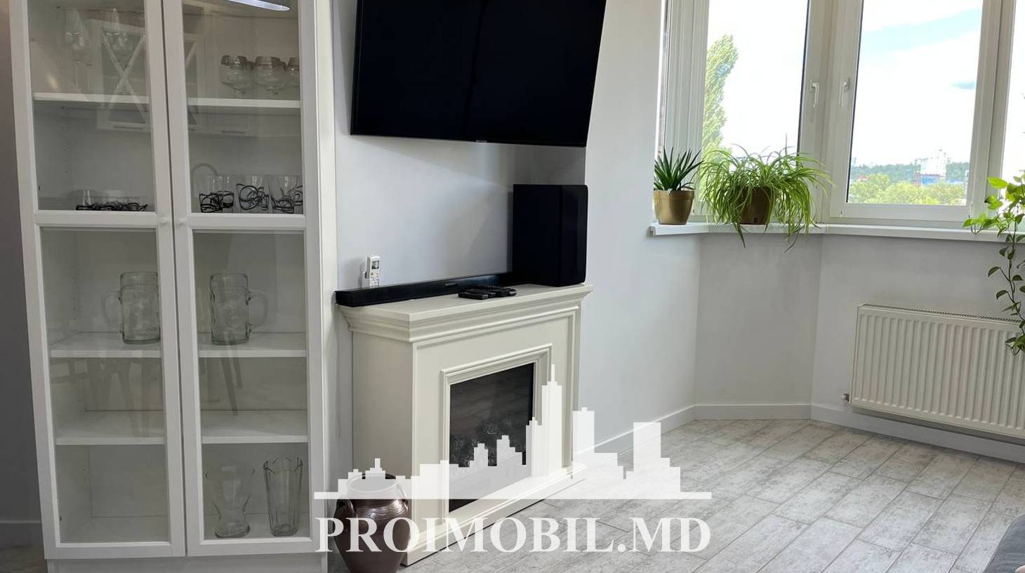 https://images.proimobil.md/JeB-tkvfDSrjrzG78epdq4v-NG-6wsKUAw3N5mwlICI/watermark:0.75:so:0:30:0.39/resize:fill:1460:816:1/gravity:ce/bG9jYWw6Ly8vZXN0YXRlL2xyLzZiMTI1MTU4LTI1M2YtNDJiZi1hOWU3LTcyYWVjZDEwNTU0ZC5qcGVn