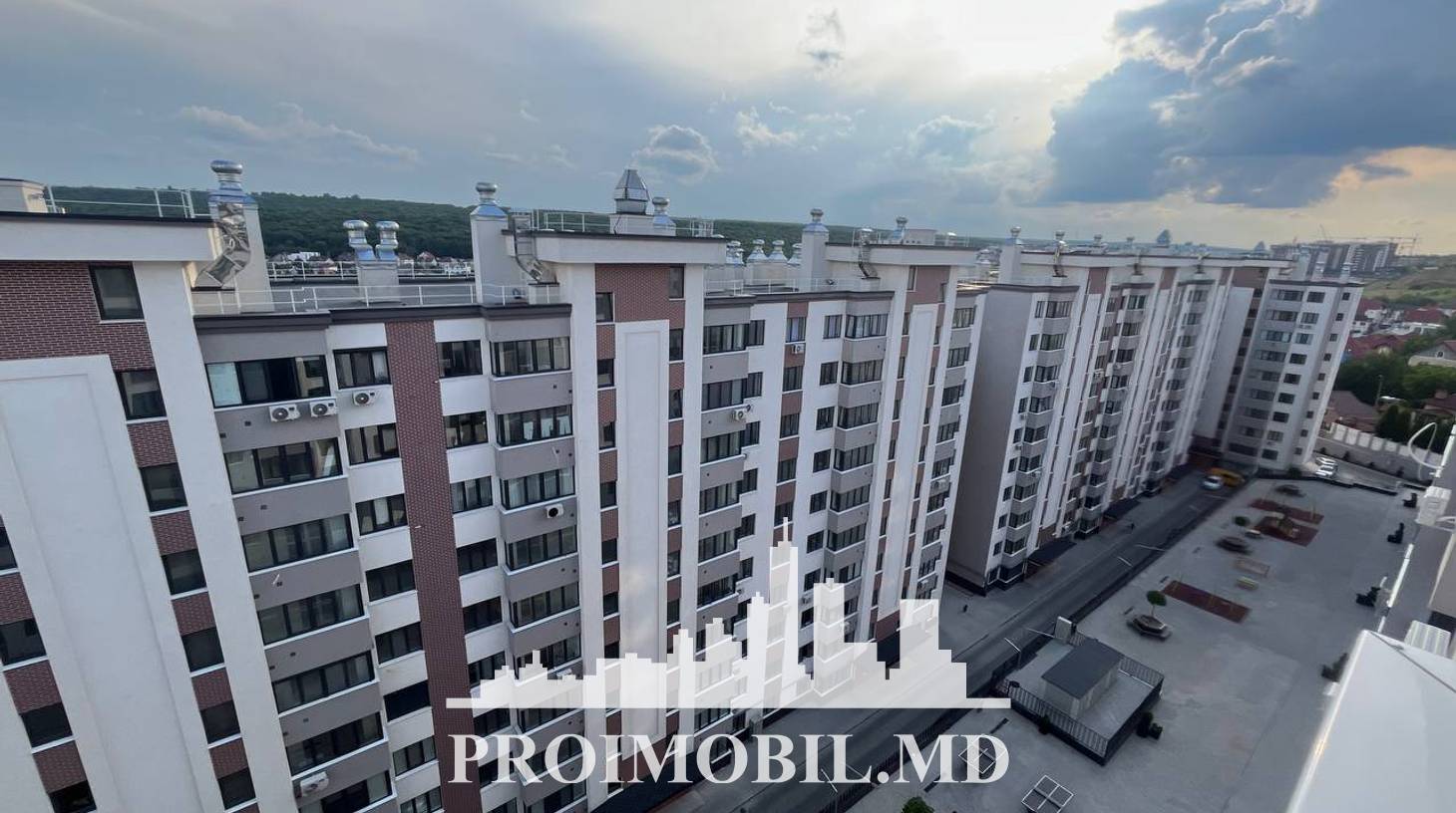 https://images.proimobil.md/JelELDw2iJsO7m9Qt2krS-Dho12OztzHfG8J-u106So/watermark:0.75:so:0:30:0.39/resize:fill:1460:816:1/gravity:ce/bG9jYWw6Ly8vZXN0YXRlL2xyLzVjMTk4ODQzLWM4ZTMtNGEzMi04MDkzLTAwNTJlMmEzMjg4My5qcGVn