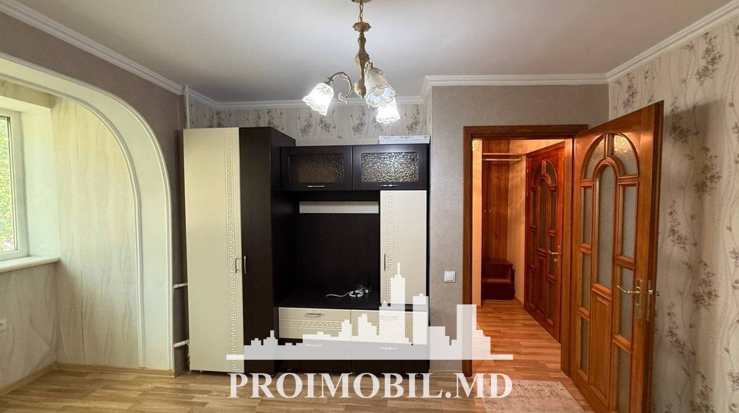 https://images.proimobil.md/Jj5yzlz9OXYEsq5EWPrsB_6CFDg22_z-O0S381DlDlw/watermark:0.75:so:0:30:0.39/resize:fill:1460:816:1/gravity:ce/bG9jYWw6Ly8vZXN0YXRlL2xyLzA3NzBhOWQ4LTc1MDItNDRhNC1iMjRlLWYxODAxMTA1NTk3NS5qcGVn