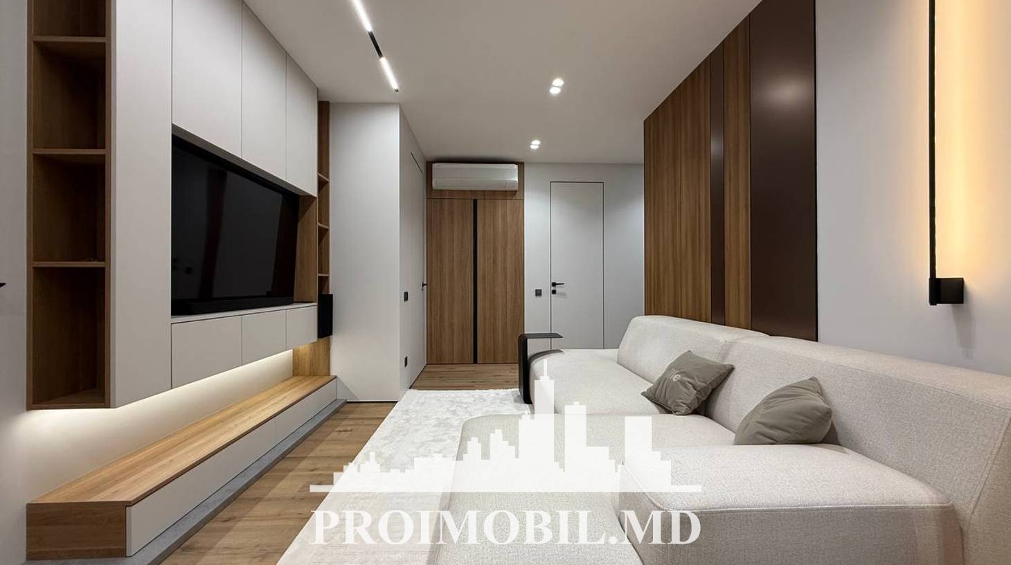 https://images.proimobil.md/JlNMzxta64frwHUZlWnS1xRWckljlhnAr6eC85M9Vh0/watermark:0.75:so:0:30:0.39/resize:fill:1460:816:1/gravity:ce/bG9jYWw6Ly8vZXN0YXRlL2xyL2U4NmQ3MTcwLTAxNGItNGM2OC05ZWRiLTU1NzBiMGQ2NDJlNC5qcGVn