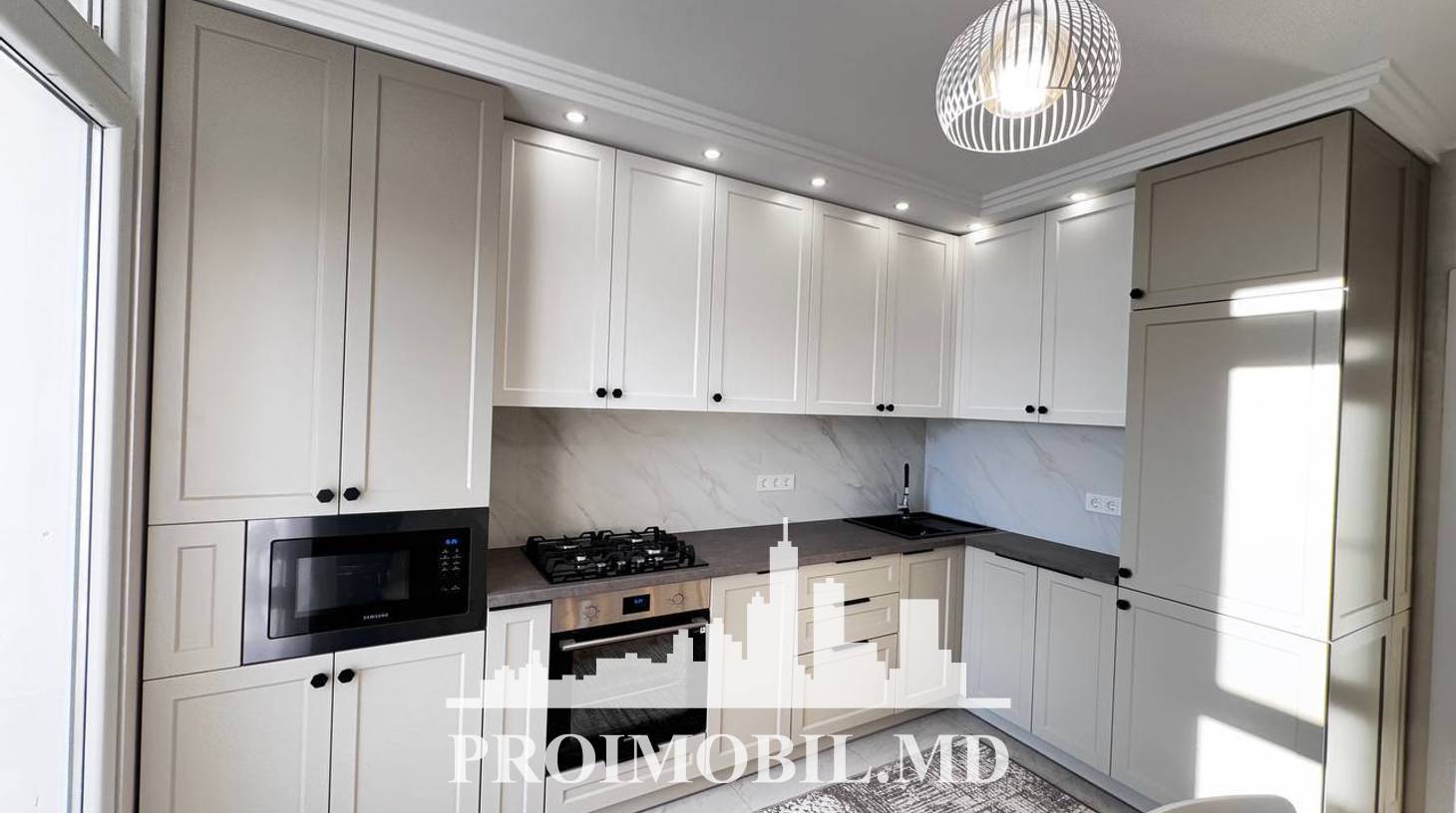 https://images.proimobil.md/JnmUH6QY_elipf2KP2MNEh5QRr4VS3nqAT3pgGnD2X4/watermark:0.75:so:0:30:0.39/resize:fill:1460:816:1/gravity:ce/bG9jYWw6Ly8vZXN0YXRlL2xyLzM5OGQ0NmIxLWRiNTQtNDZkNi04ZmYwLTY1YTJiMmYyNGZhOC5qcGVn