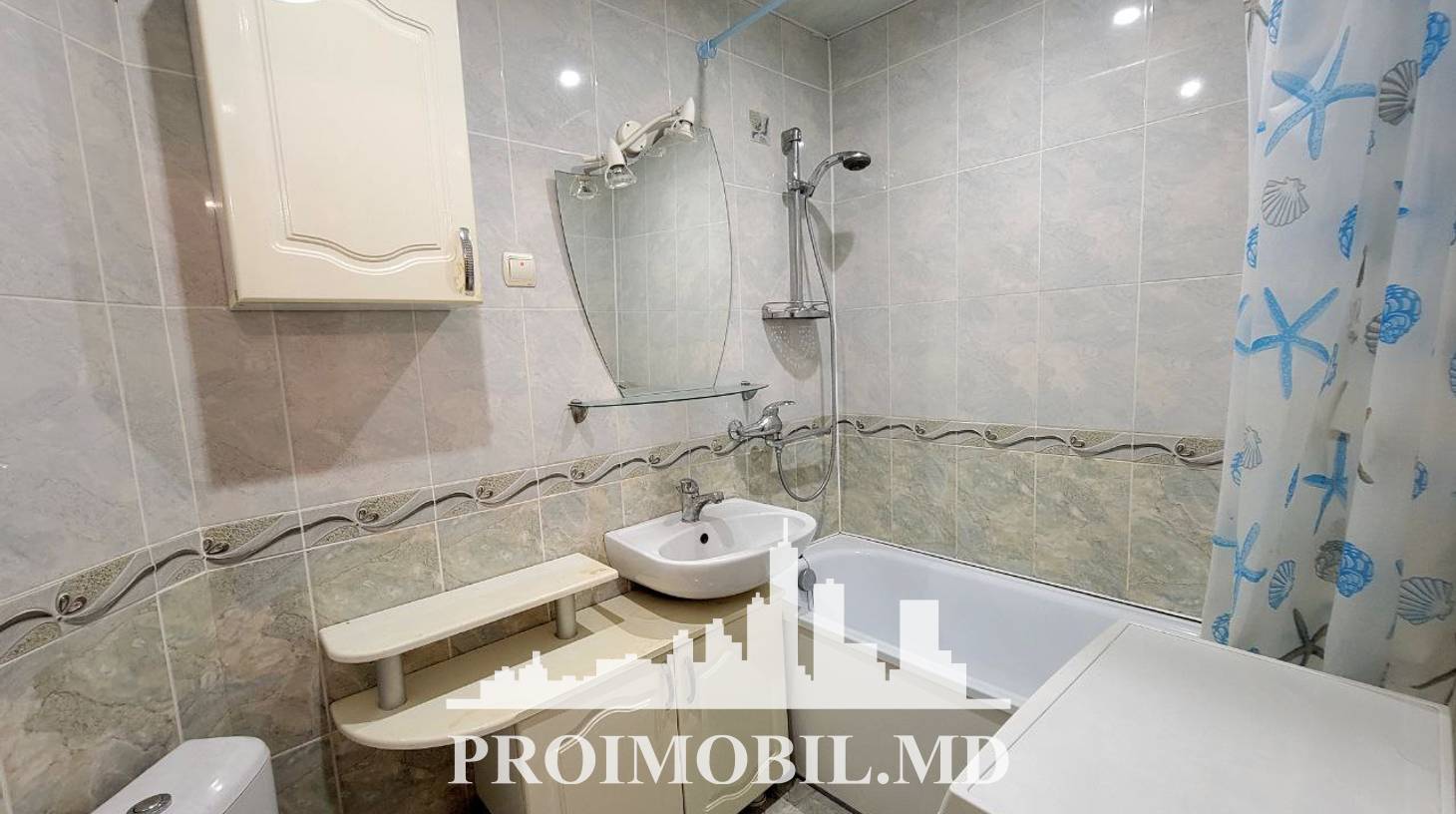 https://images.proimobil.md/Jo37uBk5DClDqHAOu5BotOtO41YeNQ0Ja0_vSkzmFoo/watermark:0.75:so:0:30:0.39/resize:fill:1460:816:1/gravity:ce/bG9jYWw6Ly8vZXN0YXRlL2xyLzAyZjFjODdiLWFjZWYtNGUwYS1hZDExLTE3NmFjYjRlOTI1OC5qcGVn