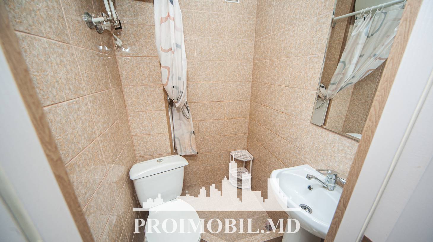 https://images.proimobil.md/JqmR3FOm4ezbDvwt5kUuotSEW2kfnUgUrgWIh6S8ABM/watermark:0.75:so:0:30:0.39/resize:fill:1460:816:1/gravity:ce/bG9jYWw6Ly8vZXN0YXRlL2xyL2ViNmNkZmEwLTQ2MmMtNGMyNy1hYTI2LTBmOTA2YWE4YjhhMS5qcGVn