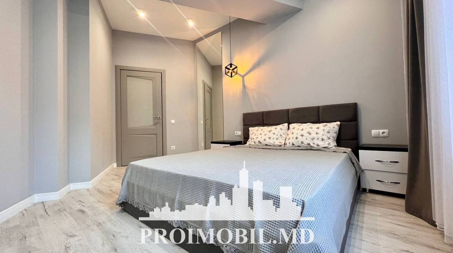 https://images.proimobil.md/JrIiqLMef9lChWQZJ3E9KC6PbDGXsG-kenLgGXaT-K8/watermark:0.75:so:0:30:0.39/resize:fill:1460:816:1/gravity:ce/bG9jYWw6Ly8vZXN0YXRlL2xyL2U0Y2MzODhiLTEwNWUtNDZjMi04MzgzLTQyNmViZTUyMzEwNy5qcGVn