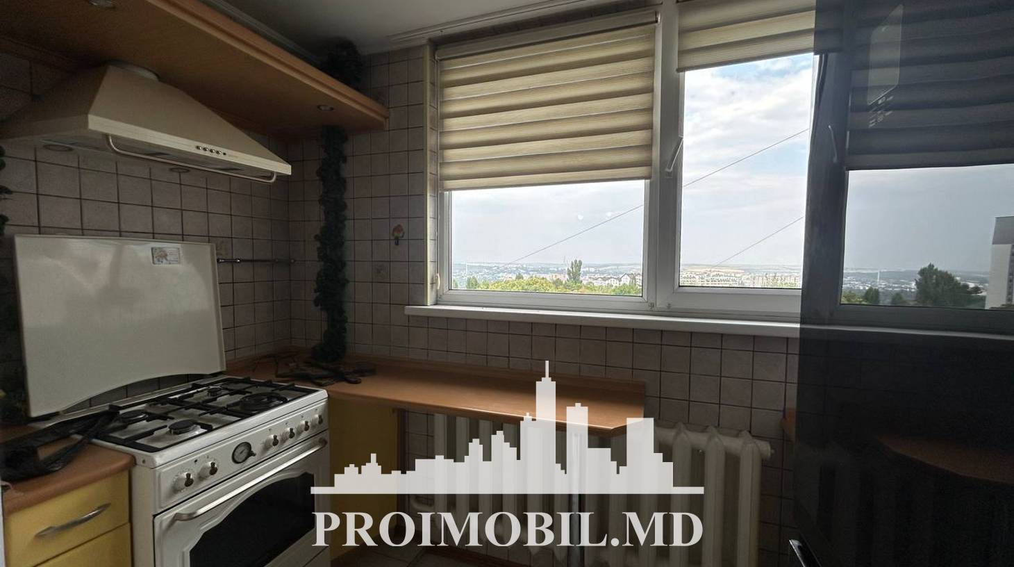 https://images.proimobil.md/Jre7Dc6JXY2hYCPrv4gIdlX_NmftpEVGE-I0EKOU8_w/watermark:0.75:so:0:30:0.39/resize:fill:1460:816:1/gravity:ce/bG9jYWw6Ly8vZXN0YXRlL2xyL2FmNGM2MWE0LTc0MGEtNGQ3MC04ZDlmLWM4NzYxYmVlYjYxMi5qcGVn