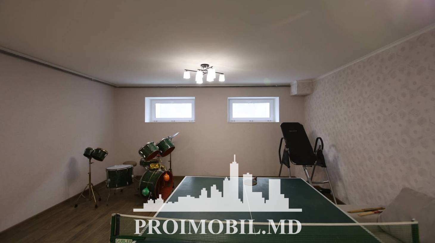 https://images.proimobil.md/JwMlw-Nua8PmCnUZ9msK9m4Qxc40oojs9BnQaMtJQk4/watermark:0.75:so:0:30:0.39/resize:fill:1460:816:1/gravity:ce/bG9jYWw6Ly8vZXN0YXRlL2xyLzY3ZTQwZTMxLTY1ZjAtNGI4Ni1iYzhiLWZkNjc3OWI1NzQ2Mi5qcGVn